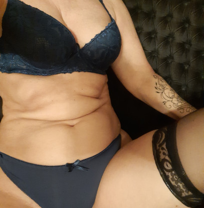 Milf nicole